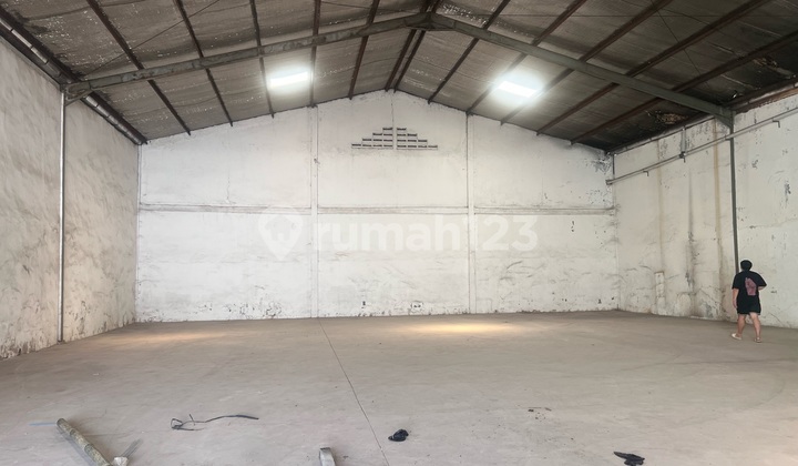 Warehouse in Pantai Indah Dadap, Good and Ready to Use, Industrial Permit, Close to Toll Road and PIK