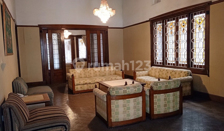 Classic House - Heritage Dago Wing, Near Borromeous Hospital, ITB, Unpad Bandung Classic House - Heritage Dago Wing, Near Borromeous Hospital, ITB, Unpad Bandung