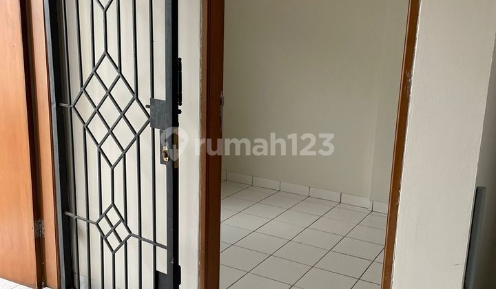 Ruko 4 Lantai ada Roof Top Out Door Menghadap Alun-alun, Lokasi Strategis di Pusat Kota Bandung 6