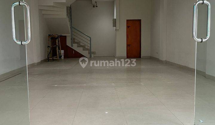 Ruko 4 Lantai ada Roof Top Out Door Menghadap Alun-alun, Lokasi Strategis di Pusat Kota Bandung 11