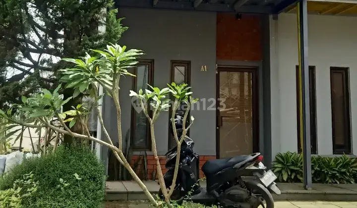 Jual Sepaket 2 Unit Villa Kecil di Lembang, Bandung dekat Lembang Park Zoo, Bisa untuk Di Sewakan 2