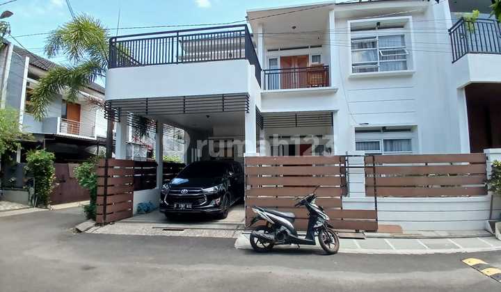 Riung Bandung - Dijual Rumah Istimewa di Komplek Cipamokolan, Riung Bandung Dekat Borma