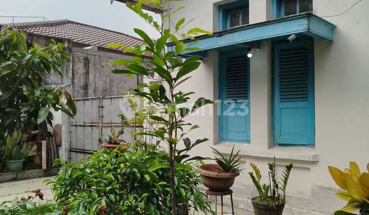 Riau Bandung - Jual Rumah Lama Hitung Tanah Sayap Riau, Bandung, Dekat Prima Rasa Riau Bandung - Jual Rumah Lama Hitung Tanah Sayap Riau, Bandung, Dekat Prima Rasa