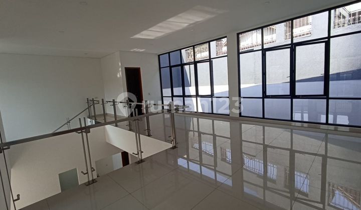 Cipaganti - Rumah Baru Modern di Komplek Elit Cipaganti, Bandung, Siap Huni Cipaganti - Rumah Baru Modern di Komplek Elit Cipaganti, Bandung, Siap Huni