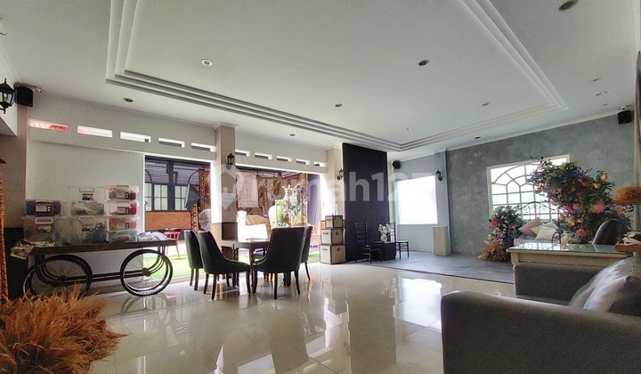 Cipaganti - Disewakan Rumah untuk Usaha Main Road Cipaganti, Bandung Cipaganti - Disewakan Rumah untuk Usaha Main Road Cipaganti, Bandung