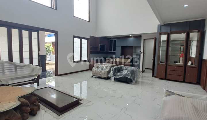 Setra Sari - Sewa Jual Rumah Mewah Luas Nyaman di Setrawangi Selatan, Sukagalih, Deket ke Setra Sari, Pasteur, Maranatha