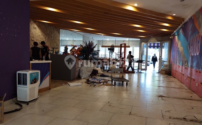 For Sale House on Jl. Riau Bandung, Ideal for Business