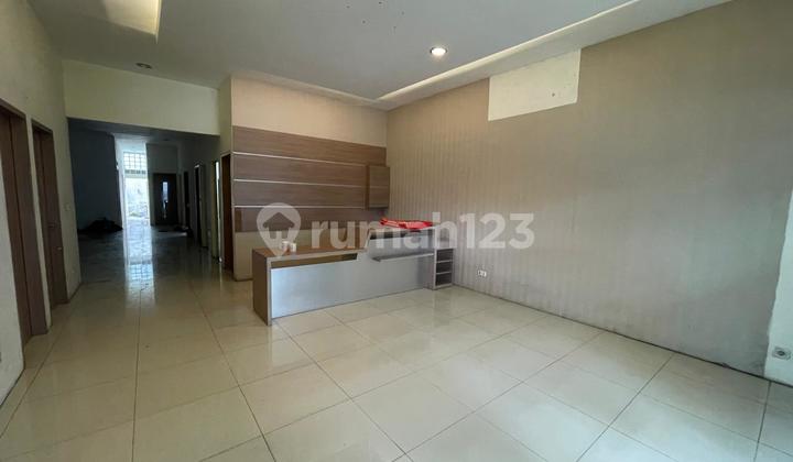 Main Road Pasir Kaliki Shop House, Bandung Near Paskal23 Mall, Istana Plaza Mall, Hasan Sadikin Hospital, Pasteur Toll Road