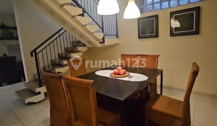 Burangrang - Sewa Rumah Cantik Furnish Nyaman Sayap Burangrang, Pusat Kota, Bandung 2