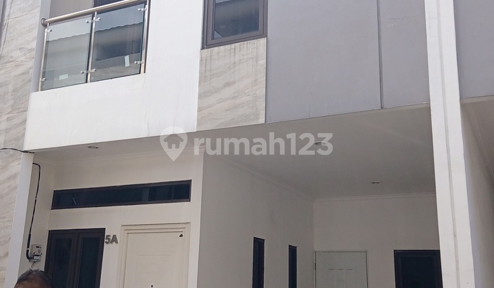 Sudirman - Dijual Rumah Modern H.alpi, Sayap Sudirman, Bandung