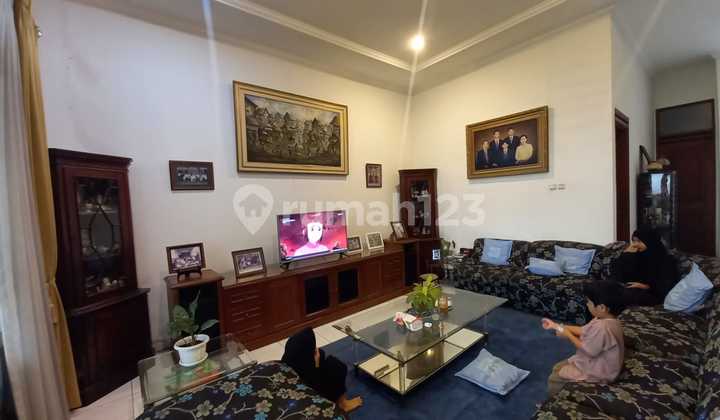 Setiabudi - Dijual Rumah Terawat Cipaku, Setiabudi, Bandung 2