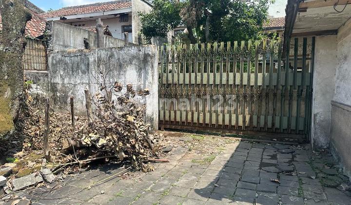 Rumah Tua Sayap Jalan Dewi Sartika Bandung 2