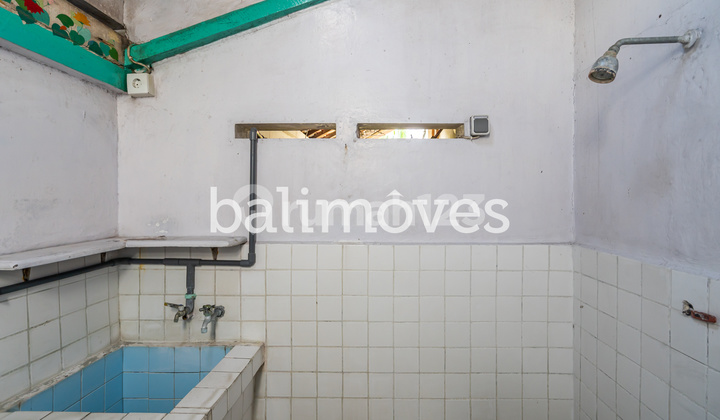 Kesempatan Investasi Menarik dengan 5 Kamar Tidur di Pusat Wisata Sanur 2