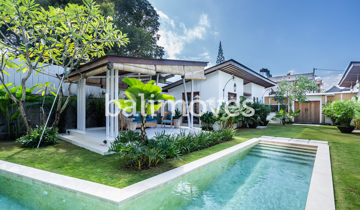 Vila Luas Dua Kamar Tidur Yang Indah Di Tepi Pantai Sanur