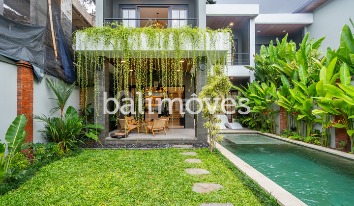 Vila Modern Tiga Kamar Tidur yang Menakjubkan di Sanur