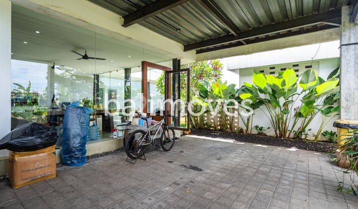 Beautiful House With Large Garden In Pering Gianyar 2