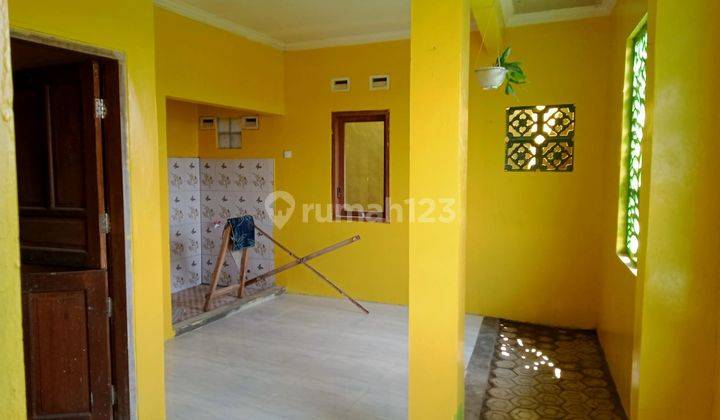 Dijual Rumah 2 Lantai 24 Ubin 10 Kamar Lokasi Kembaran 8