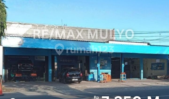 For Sale Commercial Space Suitable for Showroom, Spacious and Strategic Location in Purwokerto 1