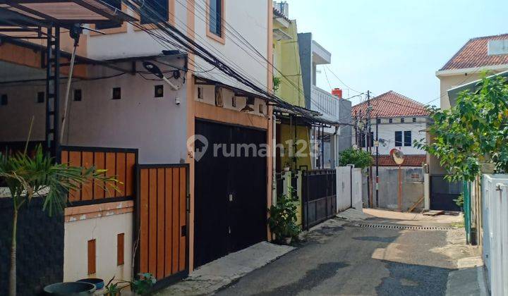 Dijual Rumah Bagus 2 Lantai Akses Mudah Ke Fasilitas Publik 1