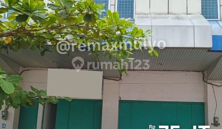 For Rent 2 Shophouses in the Strategic Shopping Center Area of Purwokerto City 1