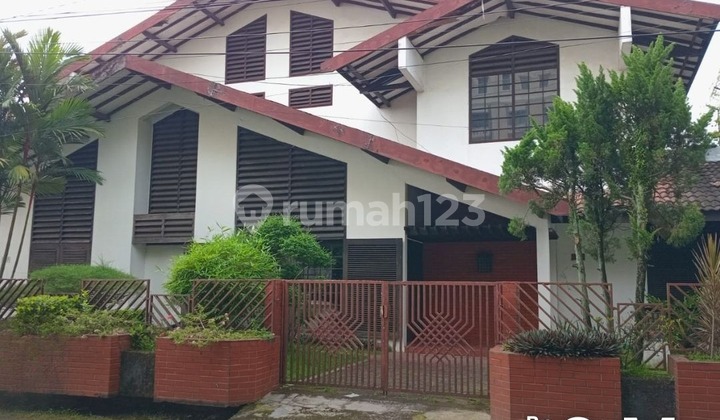 For Sale Luxury 2-Story House in Purwokerto City Center 1