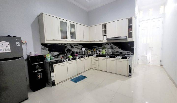 Rumah 2 lantai Furnished Siap Huni harga murah dekat akses Tol Jatiwarna 2