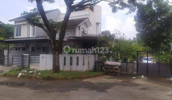 Rumah Hook 2 lantai Luas dan  dekat ke Alam Sutera 2