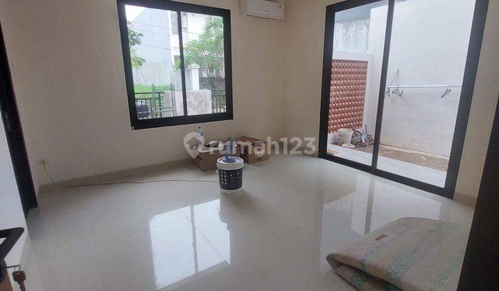 Rumah Baru Modern Minimalis 2 lantai di Bintaro  Harga Spesial  2