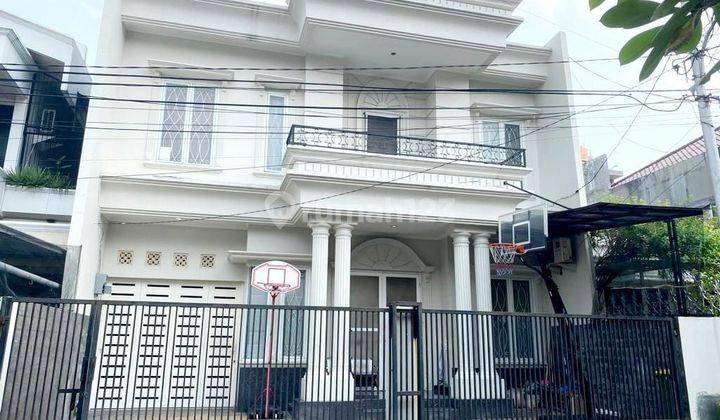 Rumah Mewah Siap Huni Lokasi Strategis Jakarta Selatan 2