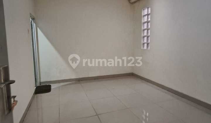 New House Ready to Live In Near Pasmod BSD in Griya Loka New House Ready to Live In Near Pasmod BSD in Griya Loka