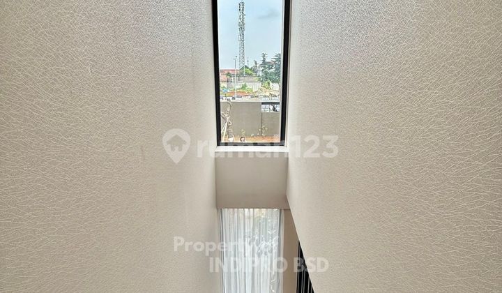 Terbaru !! Rumah Modern 2 Lantai Dekat ke Toll di Lynelle BSD 2