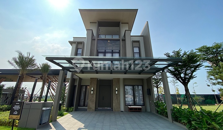 Rumah Mewah 3 Lantai di Boulevard Utama Gading Serpong