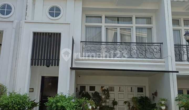 Murah & Jual Cepat !! Rumah Modern 3 Lantai dengan Private Lift di Townhouse Puri Jakarta Murah & Jual Cepat !! Rumah Modern 3 Lantai dengan Private Lift di Townhouse Puri Jakarta