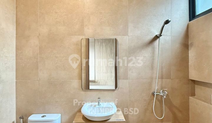 Baru !! Rumah Baru 2 Lantai Dekat ke Akses Toll di Lynelle BSD