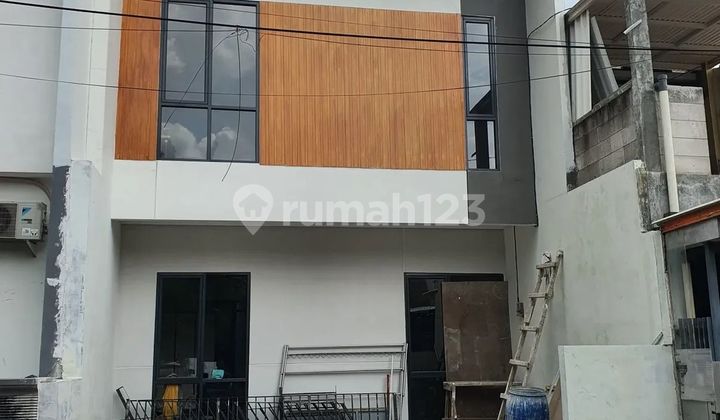 Brand New! Rumah 2 Lantai di Kawasan Strategis BSD - Siap Huni & SHM!