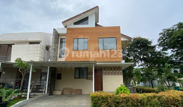 Termurah !! Rumah Hook 2 Lantai Siap Huni Di The Eminent 