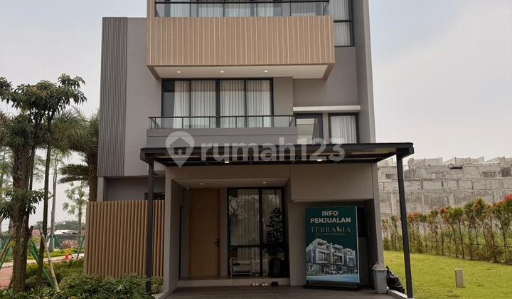 Brand New House !! Rumah Mewah 2 Lantai Dekat Eastvara Mall - Diskon Hingga 12% + Subsidi DP 10% + Free Ac & Smart Door Lock !!