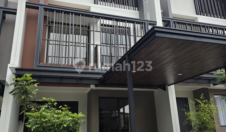 Brand New !! Rumah Baru Hook 3 Lantai di Summarecob Gading Serpong