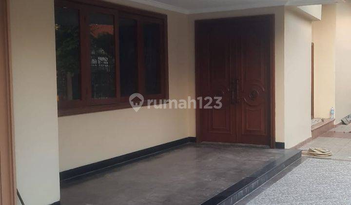 Rumah Semi Furnish Siap Huni di Cempaka Putih Jakarta Pusat 1