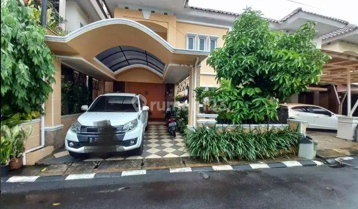 Di  Rumah Cantik di Perumahan Jatinegara Baru Jakarta Timur 1