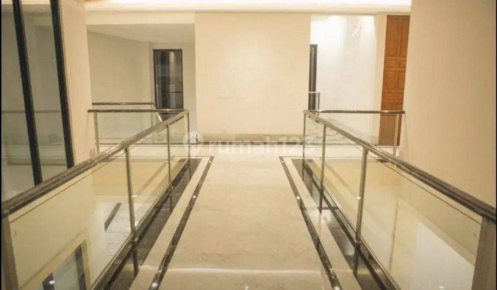 Rumah Baru di Lokasi Premium Kebayoran Baru Jakarta Selatan 2