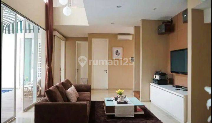 Di jual rumah mewah ada kolam renang di cipinang indah jakarta timur 2