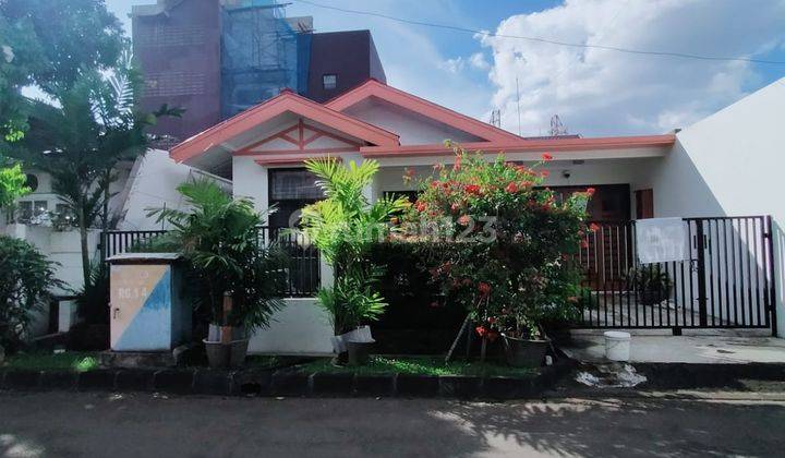 Di jual rumah siap huni di Tanjung barat Indah jakarta selatan 1