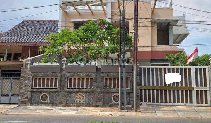 Rumah Mewah Strategis di Malaka Country Estate Jakarta Timur 1