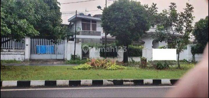 Rumah 3 Lantai Aman Nyaman Dalam Komplek Billymoon 1