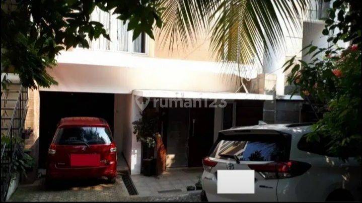 Rumah Daerah Strategis Jalan Wijaya Jakarta Selatan 2