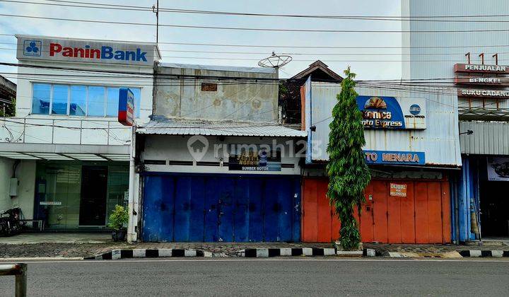 Ruko tengah kota wonogiri di Jl ahmad yani  1