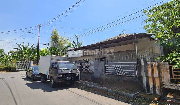 Rumah solo baru kota di Jl mawar solo baru sektor1 1