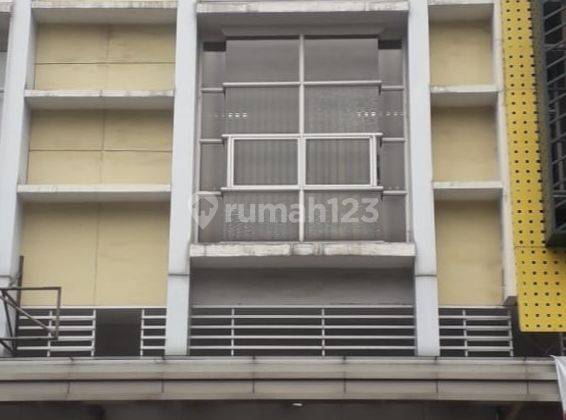 Ruko di Komplek Topaz Summarecon Bekasi, Bekasi 2