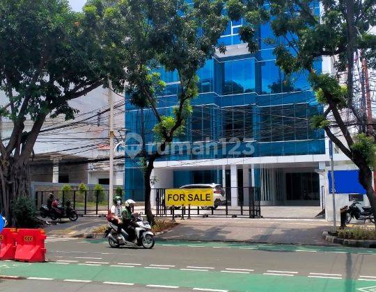 Gedung Ruang Usaha di Kawasan Menteng Jakarta Pusat 1